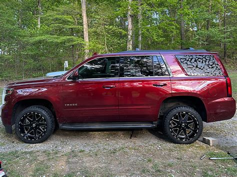 2018 Chevrolet Tahoe 20x10 Tis Offroad Wheels 275 45r20 Atturo Tires