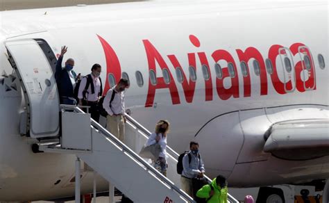 Hallan Los Cad Veres De Dos Personas En Un Avi N De Avianca Que Lleg A