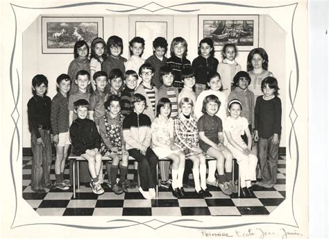 Photo De Classe CE1 OU CE2 De 1972 ECOLE PRIMAIRE GALLIENI Copains D