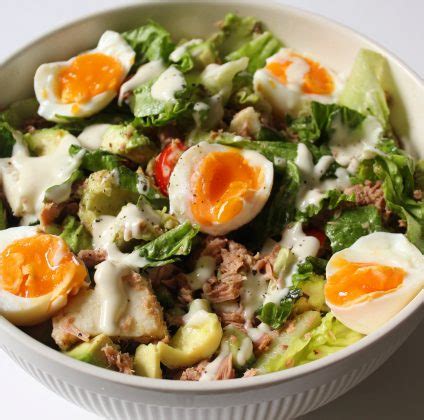 Deze Eenvoudig Te Bereiden Maaltijdsalade Met Tonijn En Ei Is