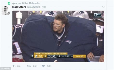 Patriot S Tom Brady Mocked For HUGE Coat On The Sidelines Daily Mail