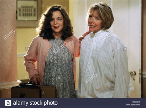 kimberly williams paisley - Father of the Bride Part Two Photo ...