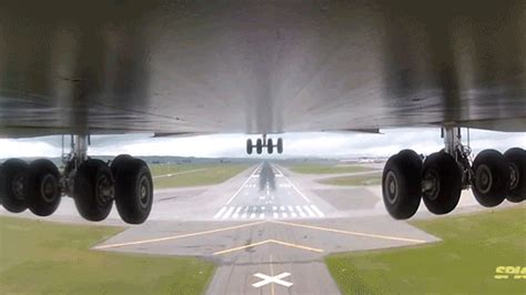 Watch the massive C-5 Galaxy landing from the undercarriage