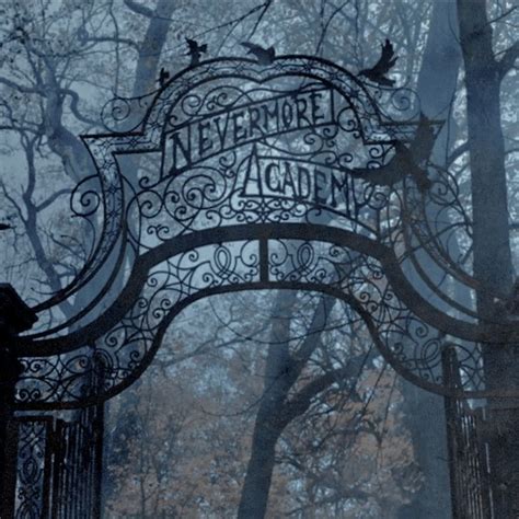 Nevermore Academy Paysage Automnal Addams Mercredi Tim Burton