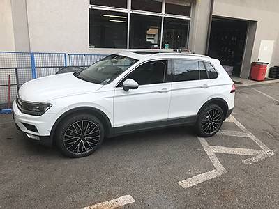 VOLKSWAGEN TIGUAN Speciale Black Mirror Mak