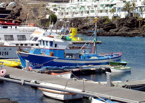 Harbour Boats Puerto Del Carmen Harbour Lanzarote Allan Ogg Flickr