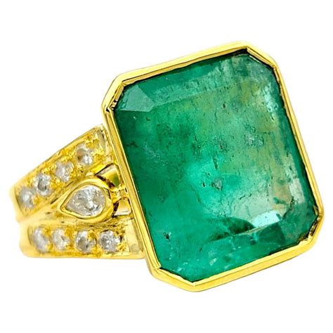 Emerald Cut Diamond Cluster Nugget Style Cocktail Ring in 14 Karat ...