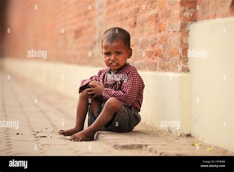 Homeless child Kathmandu Nepal Stock Photo - Alamy