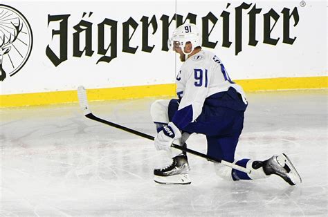 Steven Stamkos Leads Lightning To Victory In The 2022 Stadium Series