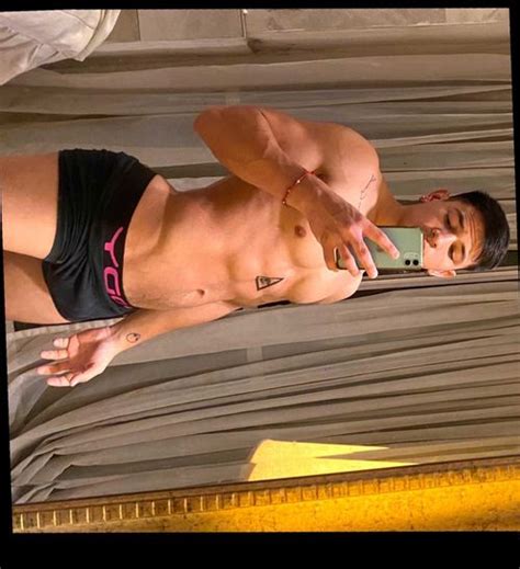 Benjamin Ezequiel Benjaminezeq OnlyFans Nude And Photos