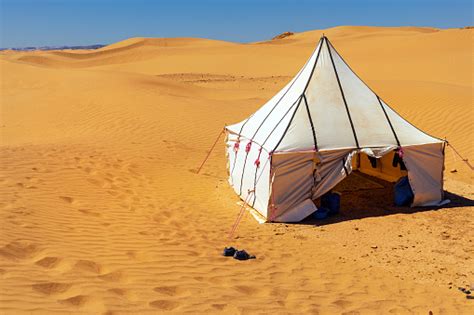 Desert Tent Pictures | Download Free Images on Unsplash