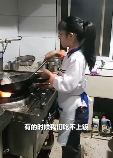 無錫9歲女童炒菜技巧嫻熟如大廚 妙用10蚊食材煮4餸 Plastic