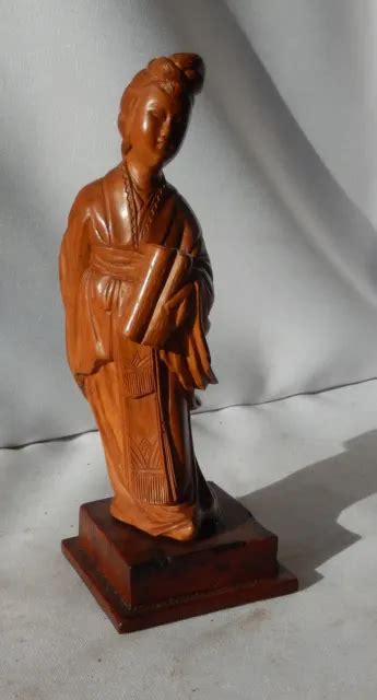 ANCIENNE ET TRÈS fine statuette chinoise en bois de buis sur socle