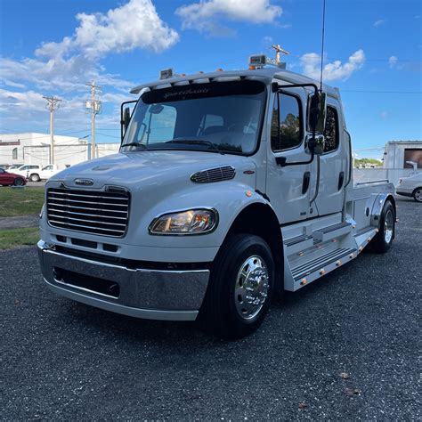 Custom Freightliner Sport Chassis