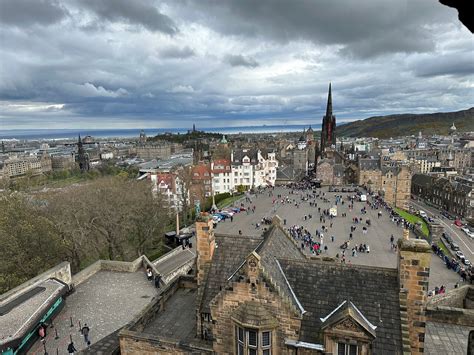 Edinburgh Castle Tour: Fast-Track Guided Tour in English - Edinburgh ...