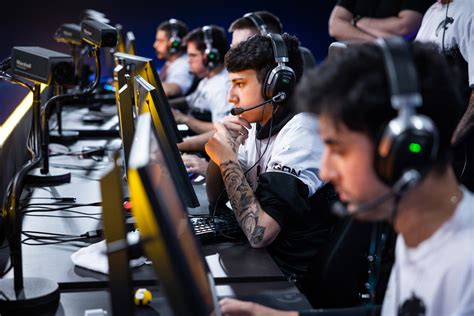 Blast Tv Paris Major Furia Perde Para Nip E Se Complica