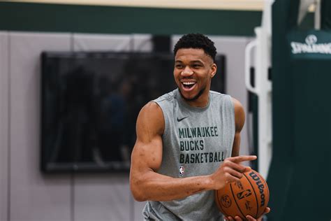 In Photos: Bucks shootaround in Milwaukee | 2.12.24 Photo Gallery | NBA.com