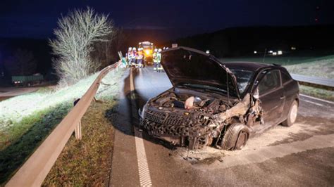 Berholt Trotz Gegenverkehr Unfall Zwischen Schwalmtal Und Alsfeld