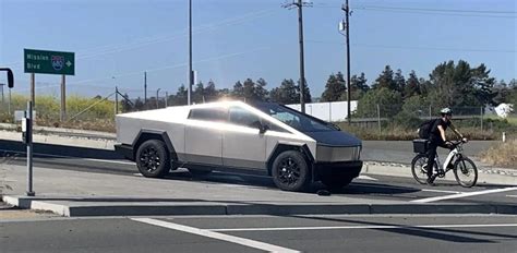 Tesla Cybertruck Finalmente In Arrivo Dopo Anni Di Attesa Clubalfa It