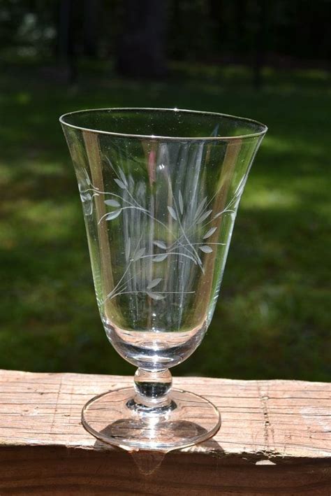 Vintage Water Wine Glass Set Of 4 Etched Glass Floral Leaf Etsy