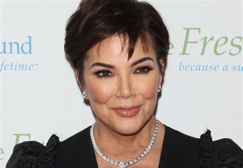 Kris Jenner Net Worth How Much Does The Momager Earn Otakukart