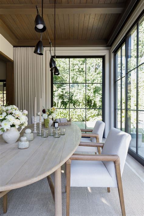 6 simple tricks designers use to make a sunroom look more expensive
