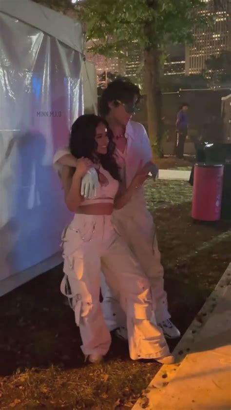 Hoseok With Becky G At Lollapalooza 2022 22 8 1 Foto Bts Hoseok