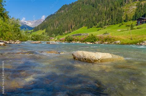 Landschaft An Der Schwarzach Im Defereggental Bei Sankt Jakob