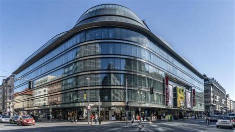 Einzelhandel Galeries Lafayette Verk Ndet Aus F R Berliner Kaufhaus