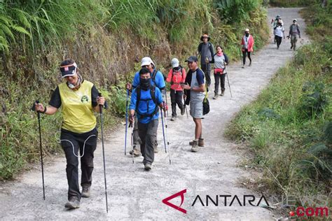 Jalur Pendakian Gunung Rinjani Kembali Dibuka ANTARA News