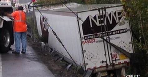 Tractor Trailer Loses Control Careens Over Hillside On Parkway East