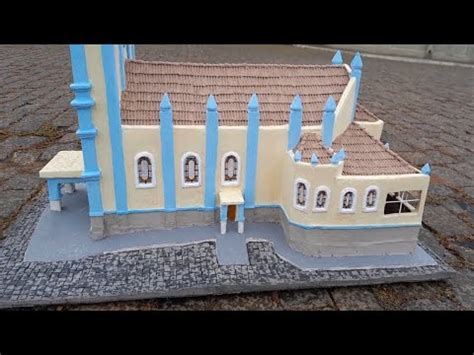 MAQUETE FEITA DE PAPELÃO DA IGREJA MATRIZ DE SÃO JOSÉ DO CALÇADO ES