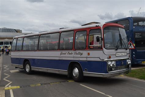 PNM 757M Bedford YRQ Panorama Elite III Great Ouse Valle Flickr