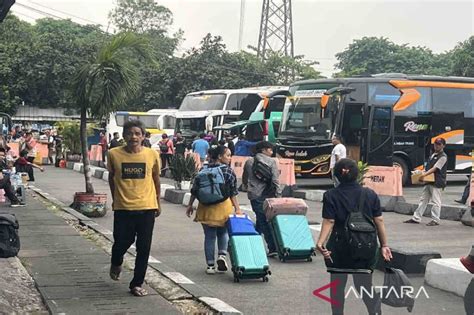 Sebanyak 751 Pemudik Gratis Berangkat Dari Terminal Kampung Rambutan