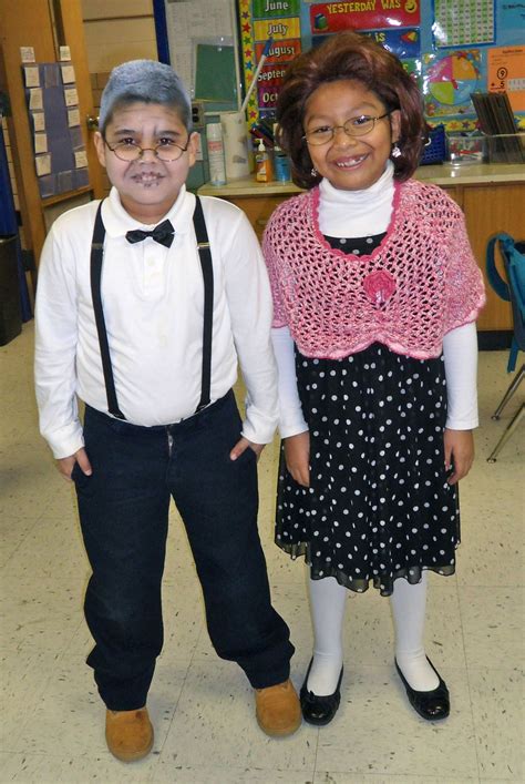 100th day of school...dress up like your 100!! Love it | Old lady