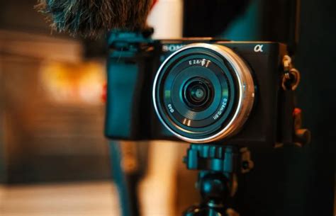 10 Best Cameras For Vlogging In 2023 May Desircle