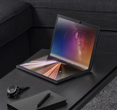 Katlanabilir Bilgisayar ASUS Zenbook 17 Fold OLED Tanıtıldı