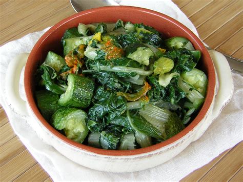 Bietola Con Zucchine E Fiori Di Zucca In Cucina Con Zia Lora