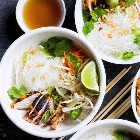 Vietnamese Style Noodle Bowls With Chicken Recipe