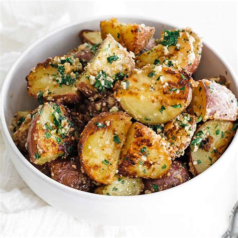 Garlic And Parmesan Roasted Red Potatoes