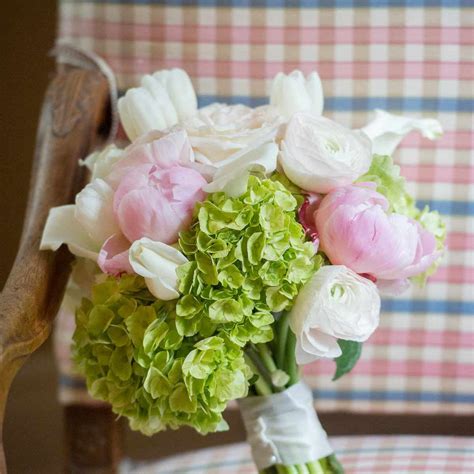 22 Gorgeous Hydrangea Wedding Bouquets