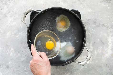 How To Poach Eggs Culinary Hill