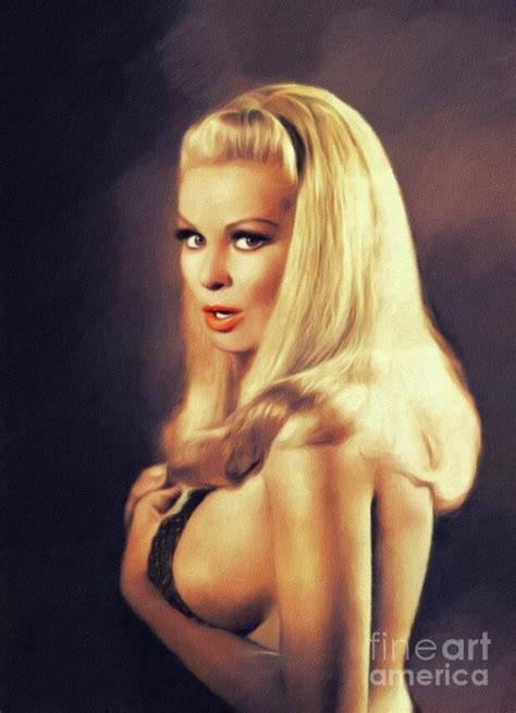 Joi Lansing Showing Side Boob Skibum69