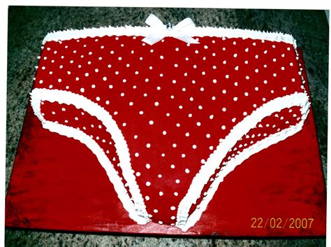 BOLOS LOURA CALDAS Bolo Chá de Lingerie Ref Nº 183