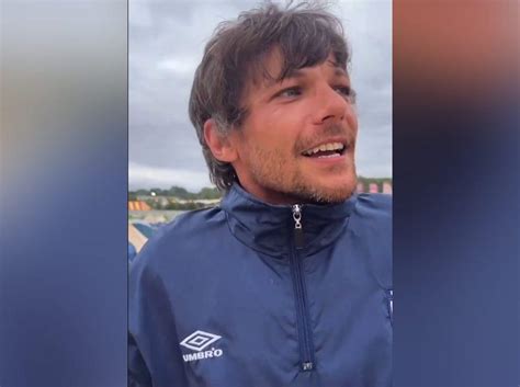 Louis Tomlinson 32 Shocks Fans With Gray Hair Photos