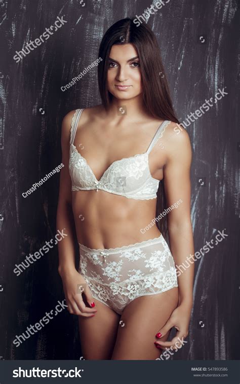 Beautiful Sexy Brunette Slim Fitness Model Stock Photo 547893586 Shutterstock
