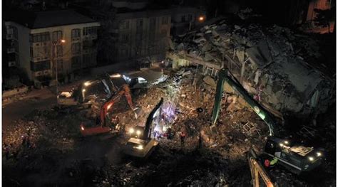 Kahramanmaraş taki enkazlarda arama kurtarma çalışmaları sürüyor