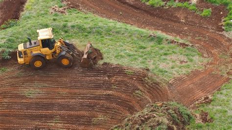 Terraplanagem Retirada Da Cobertura Vegetal Do Solo Youtube