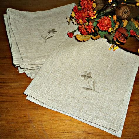 Vintage Linen Napkins Ecru Embroidered Flower Napkins Etsy