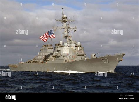 El Destructor De Misiles Guiados Uss Mitscher Ddg De La Armada De